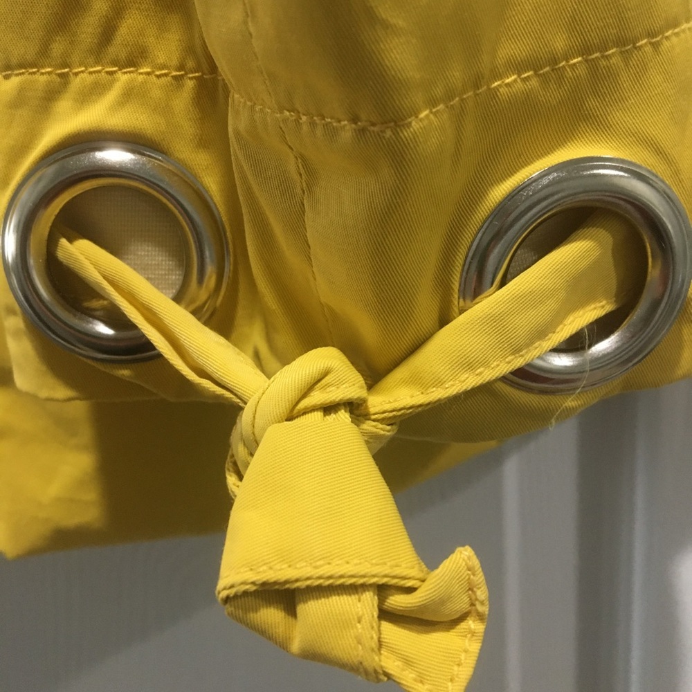 Yellow jacket - Picture 4 of 5